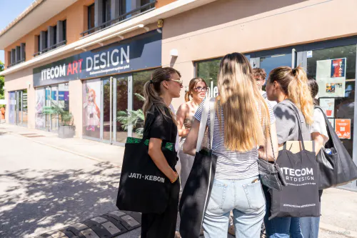 École de design à Aix proposant une formation professionnelle avec des projets concrets et des intervenants du secteur.