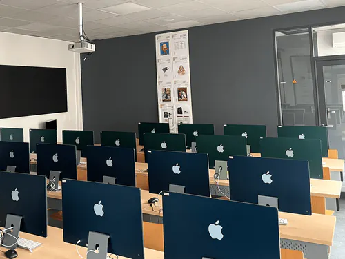 Photo d'une salle d'infographie à Itecom Art design Paris
